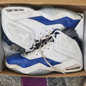 NIKE JORDAN B LOYAL (WHITE/BLUE/SILVER ) TENNIS SHOES SIZE MEN 9